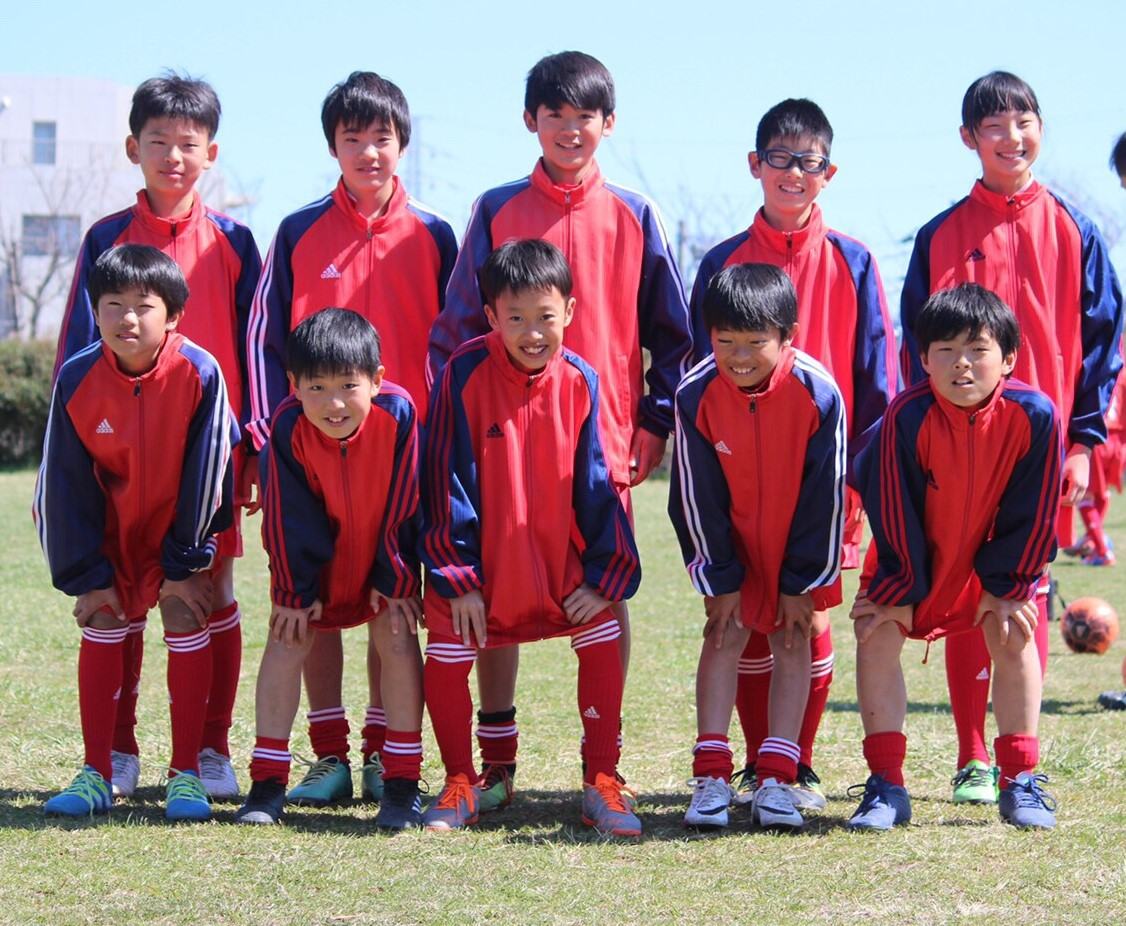 FC明浜 2019年度卒団生の集合写真